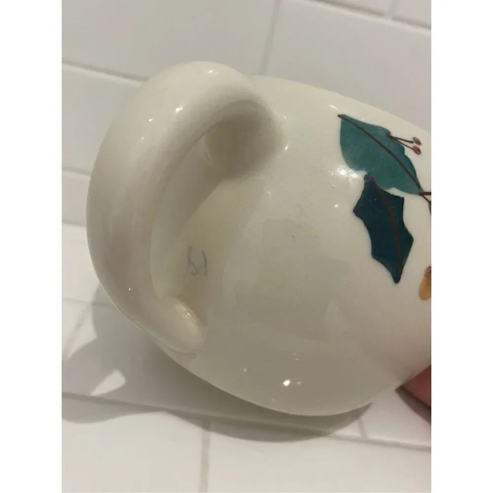 Vintage Hartstone Pottery Christmas Holiday Holly Teapot